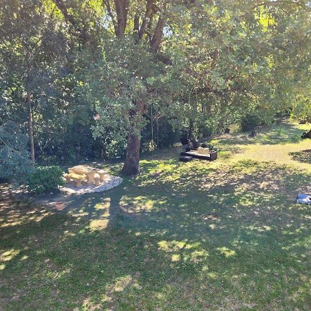 Au Bord De L'Alzon Apartment Uzes Bagian luar foto
