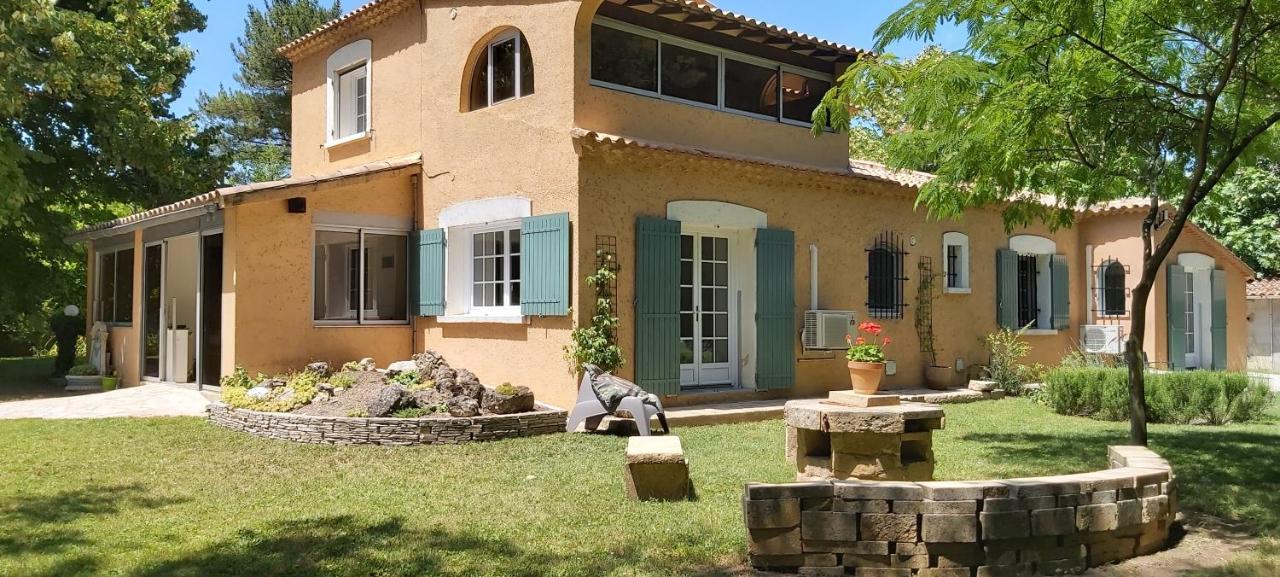Au Bord De L'Alzon Apartment Uzes Bagian luar foto