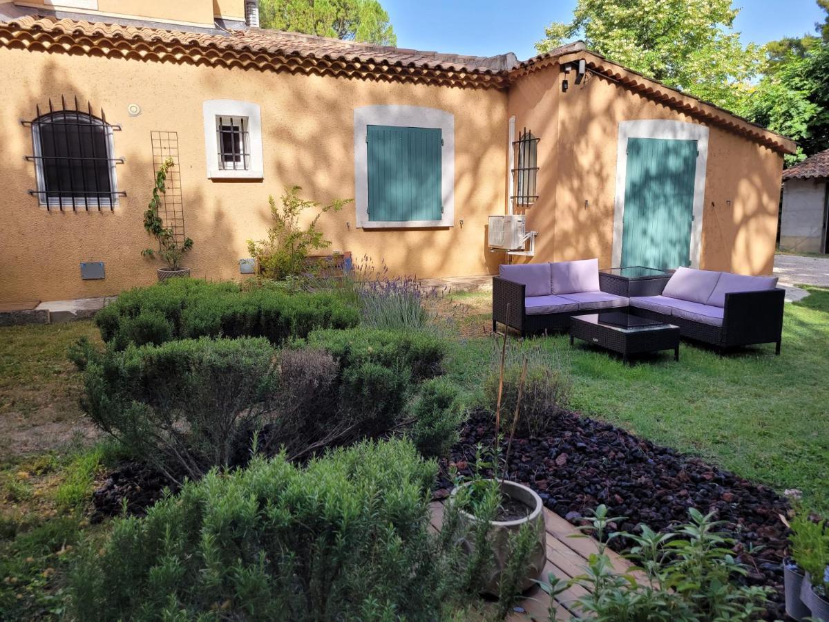Au Bord De L'Alzon Apartment Uzes Bagian luar foto