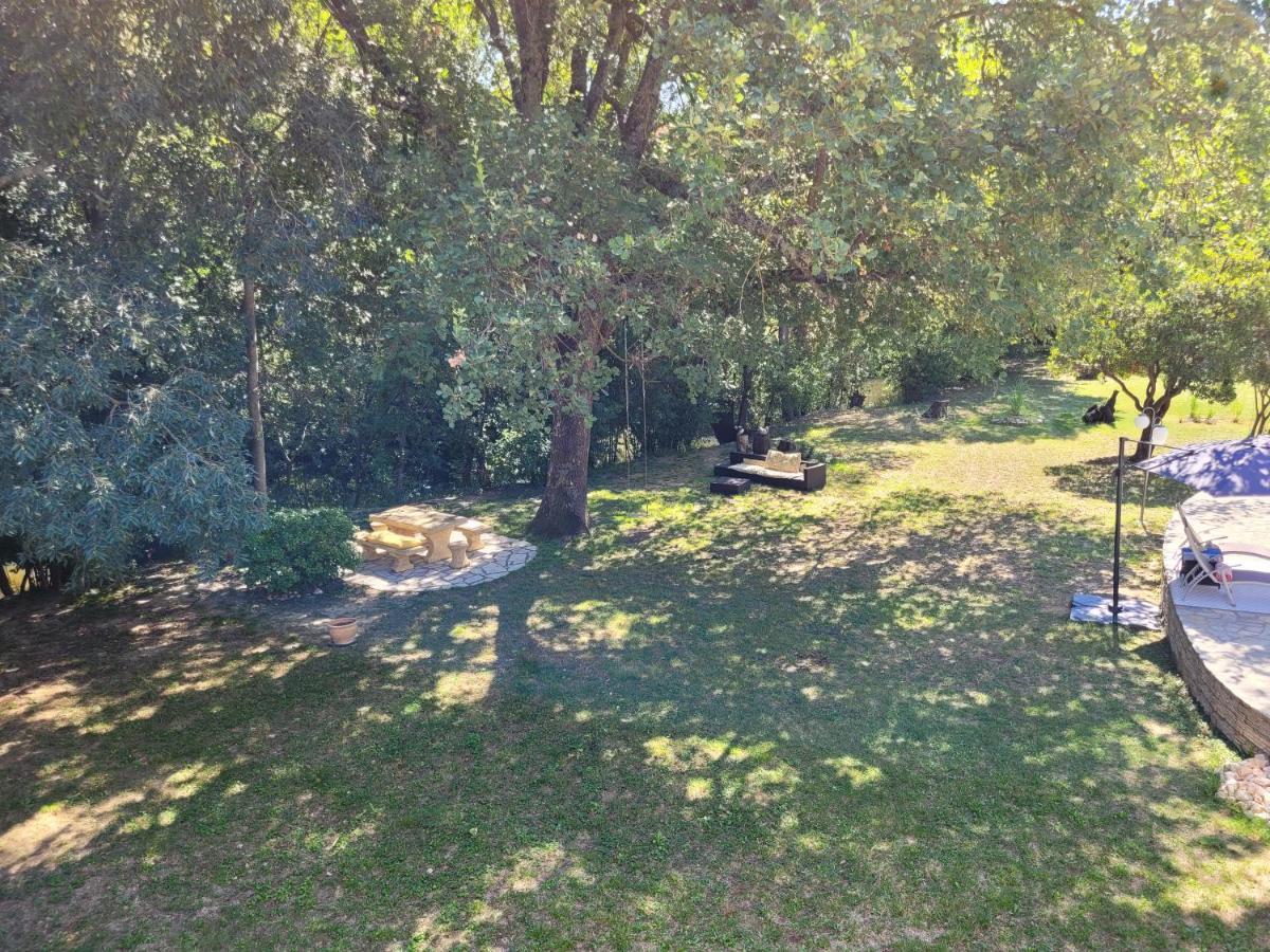 Au Bord De L'Alzon Apartment Uzes Bagian luar foto