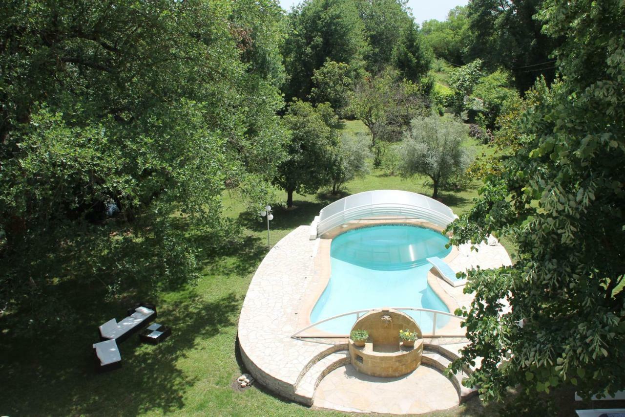 Au Bord De L'Alzon Apartment Uzes Bagian luar foto