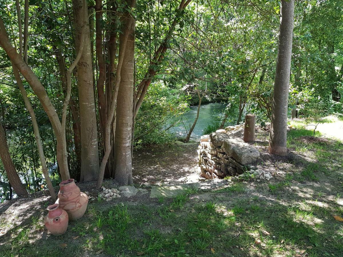 Au Bord De L'Alzon Apartment Uzes Bagian luar foto